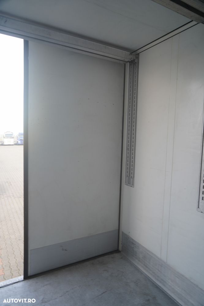 Schmitz Cargobull REFRIGERAT / TRANSPORT VECTOR 1550 / AXĂ RIDICATĂ / RECIPIENT DUBLU / COȘURI PENTRU PALEȚI - 21