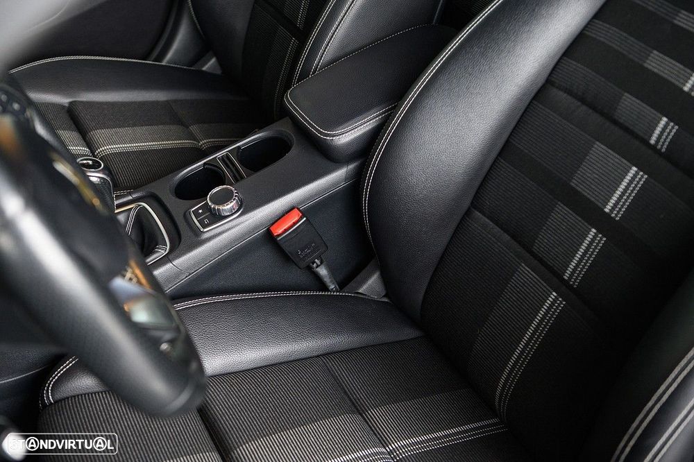 Mercedes-Benz A 180 d Urban - 29