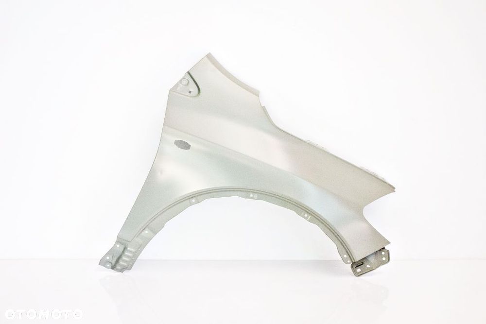 BŁOTNIK PRZEDNI PRAWY Z OTWOREM POD KIERUNKOWSKAZ SUZUKI SX4 S-CROSS 13- NOWY ORYGINAŁ OE - 1