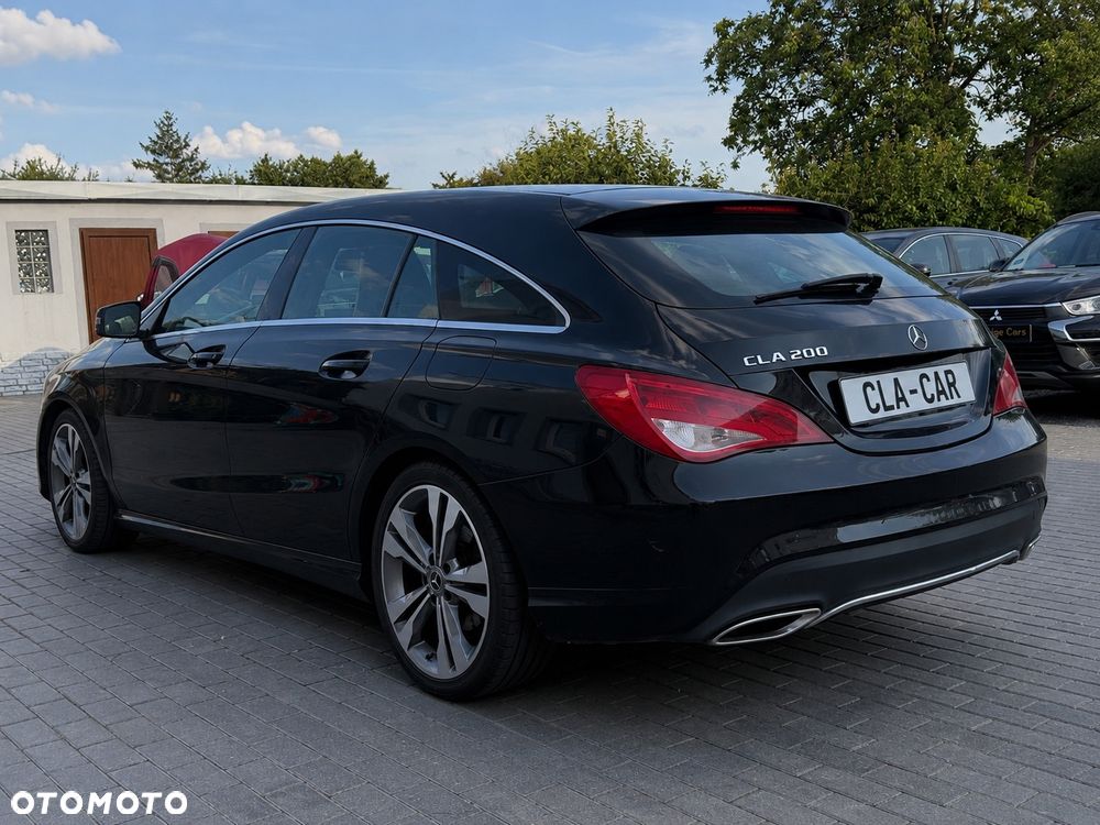Mercedes-Benz CLA 200 Urban - 29
