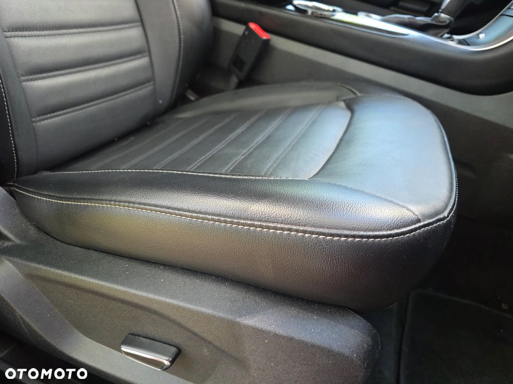 Ford Edge - 36
