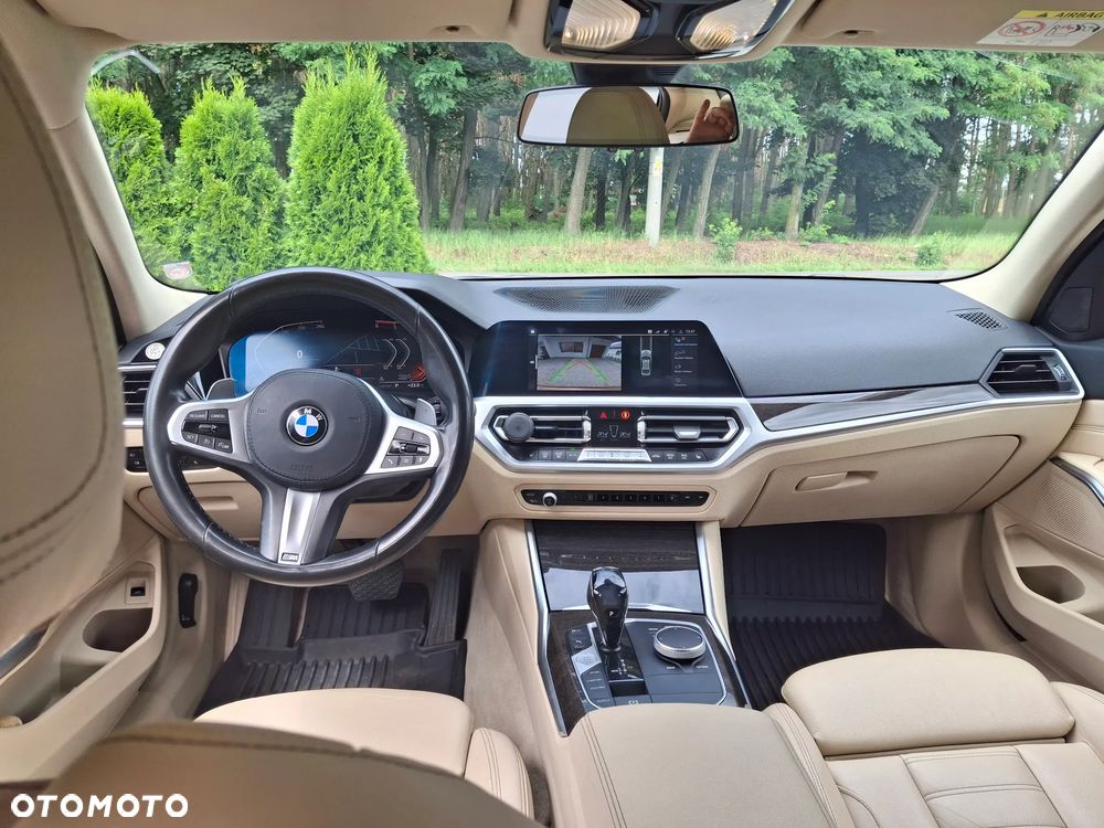 BMW Seria 3 320d xDrive Luxury Line sport - 9