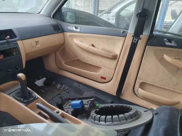 Conjunto De Quartelas / Forra Skoda Fabia I (6Y2)