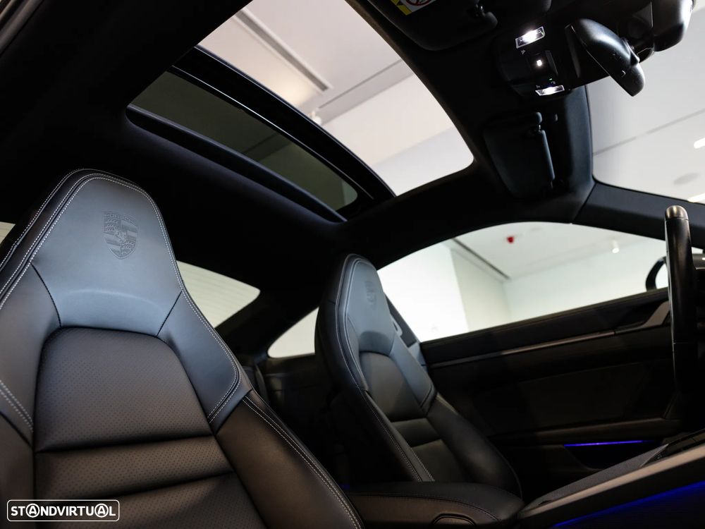 Porsche 911 (992) Carrera 4S PDK - 37