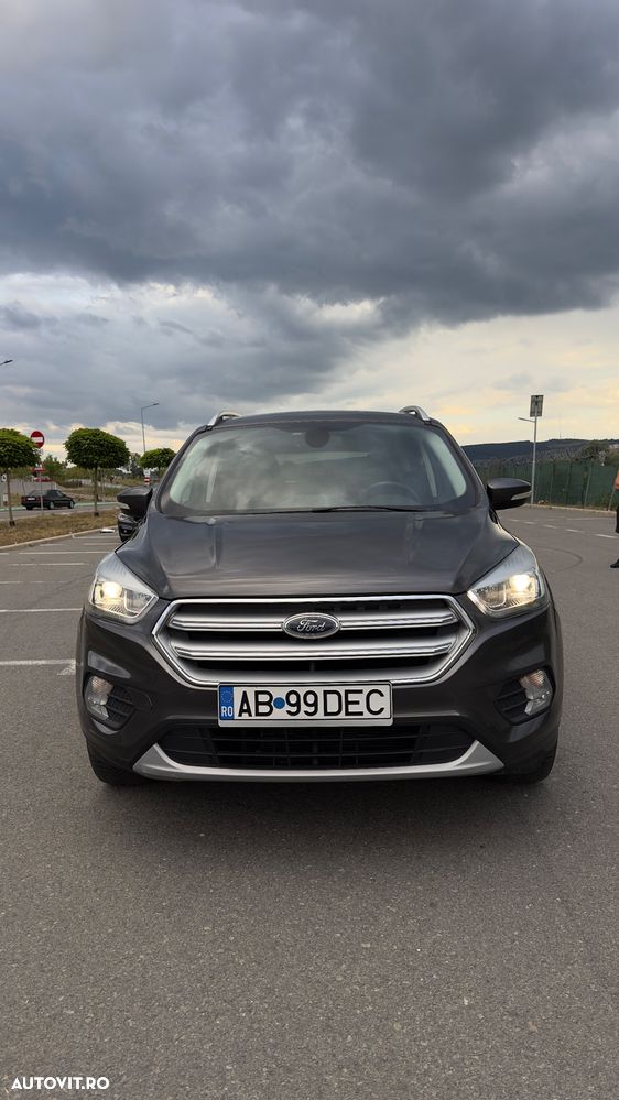 Ford Kuga - 1