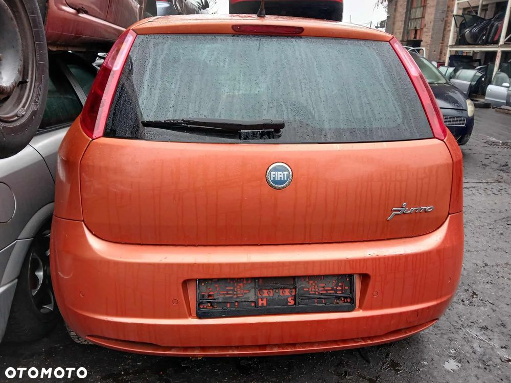 Fiat Punto Grande Punto 3D  Zderzak tylny - 1