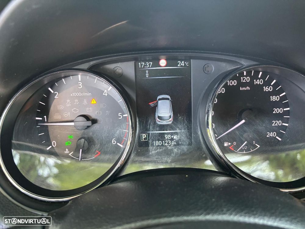 Nissan Qashqai 1.6 dCi Tekna Xtronic - 16