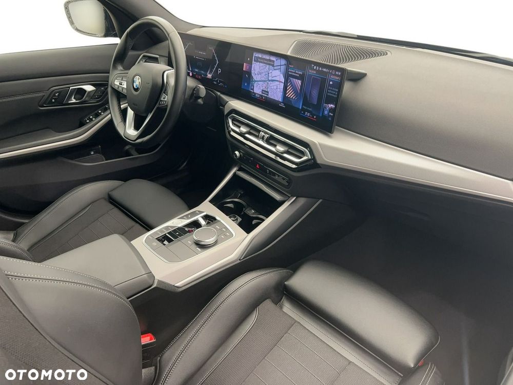 BMW Seria 3 318d mHEV - 14