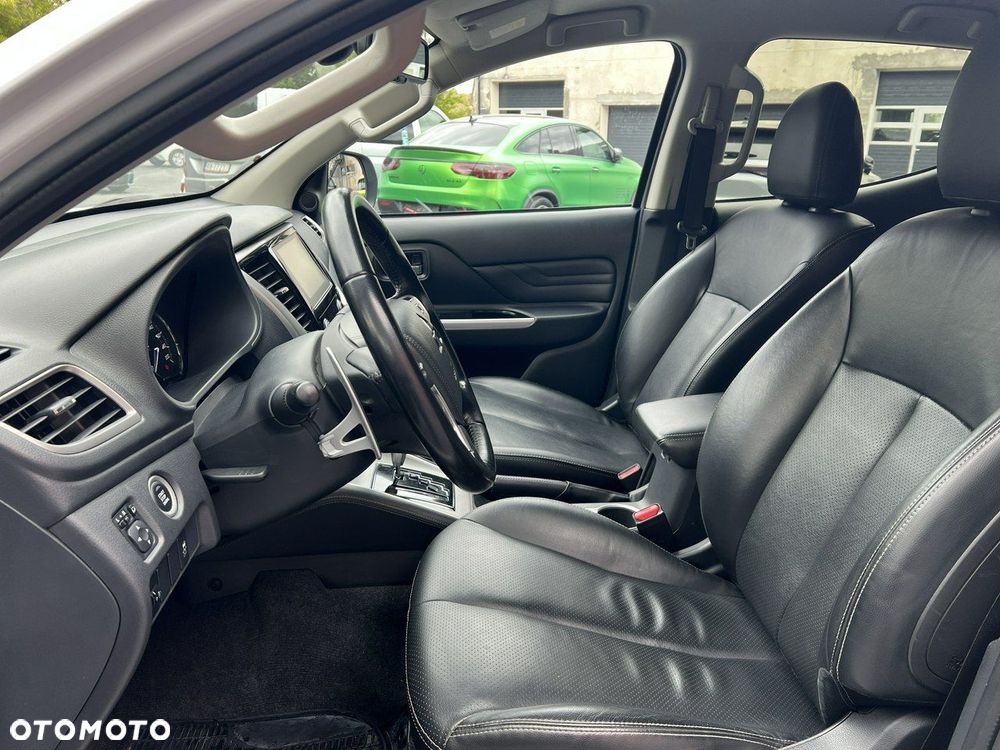 Mitsubishi L200 2.2 d DC Instyle Plus - 18