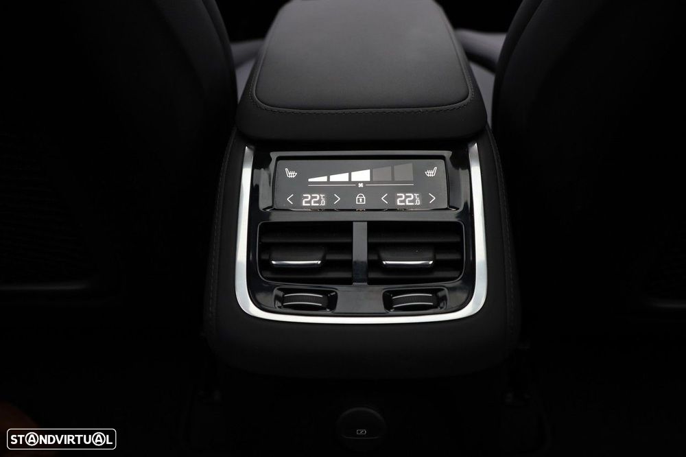 Volvo XC 90 2.0 T8 PHEV Plus Dark AWD - 20