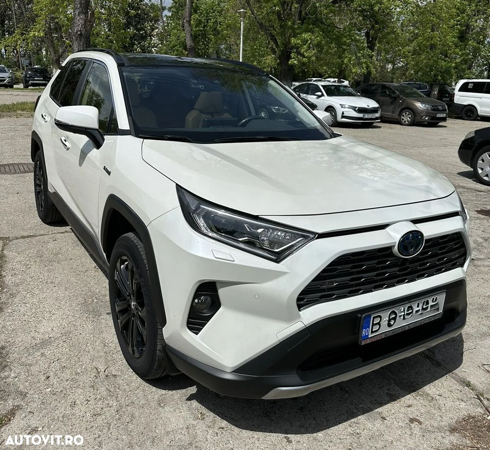 Toyota RAV4 - 1