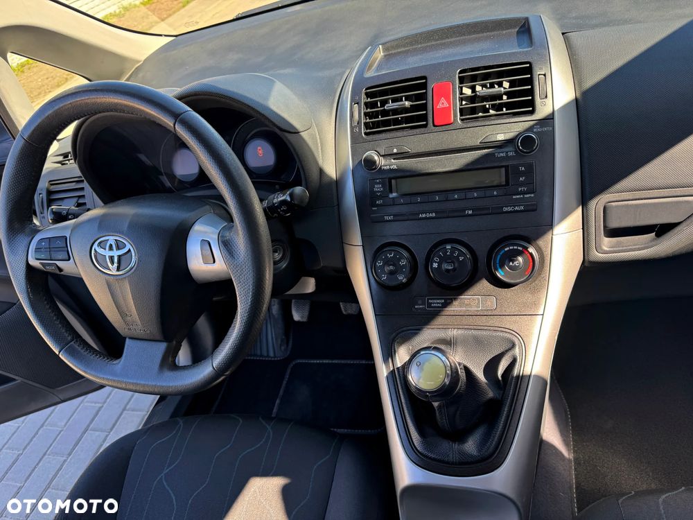 Toyota Auris 1.33 VVT-i Life Comfort - 18