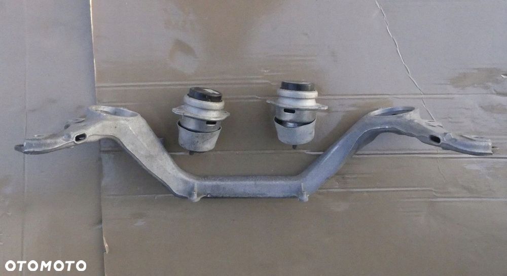 dw touareg 7p łapa poduszki silnika 7p6199131c 7l0199207a