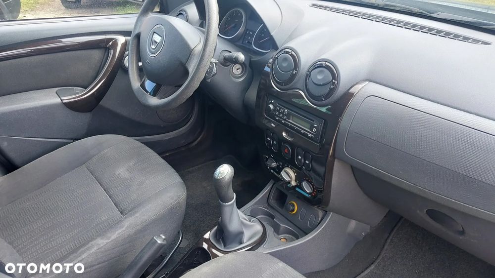 Dacia Duster 1.6 - 8