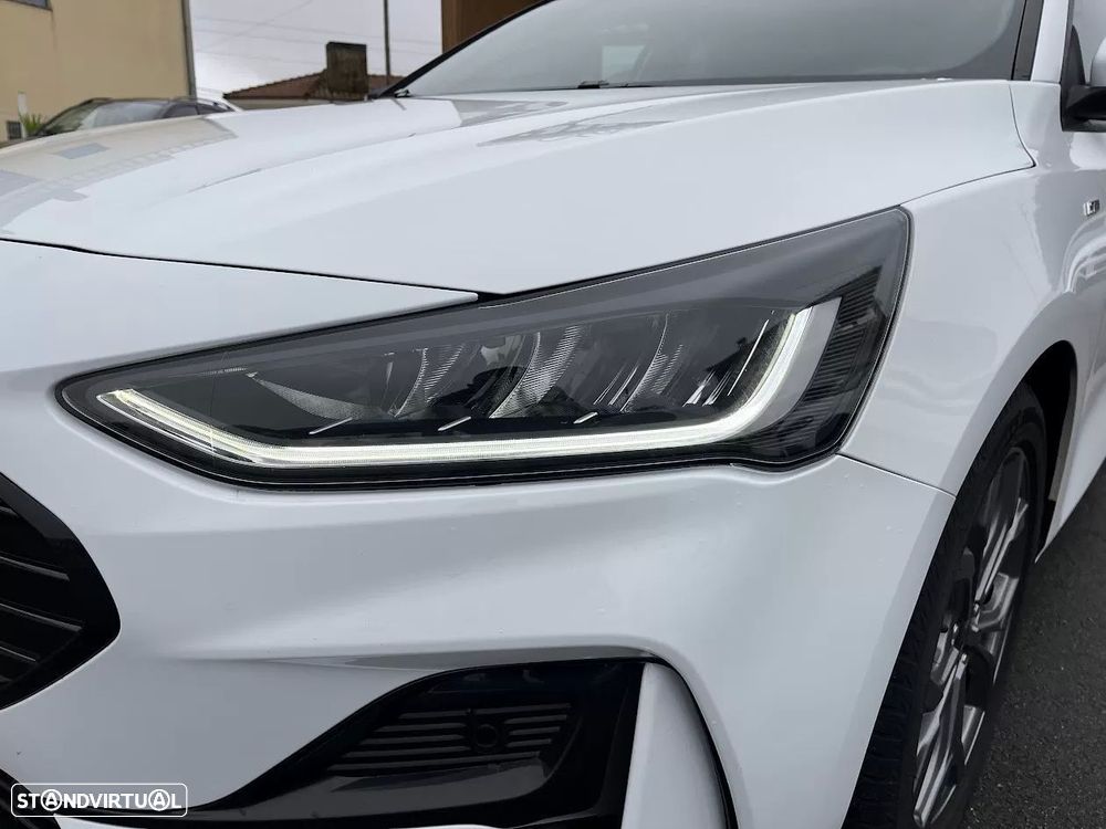 Ford Focus 1.0 EcoBoost MHEV ST-Line X Aut. - 44