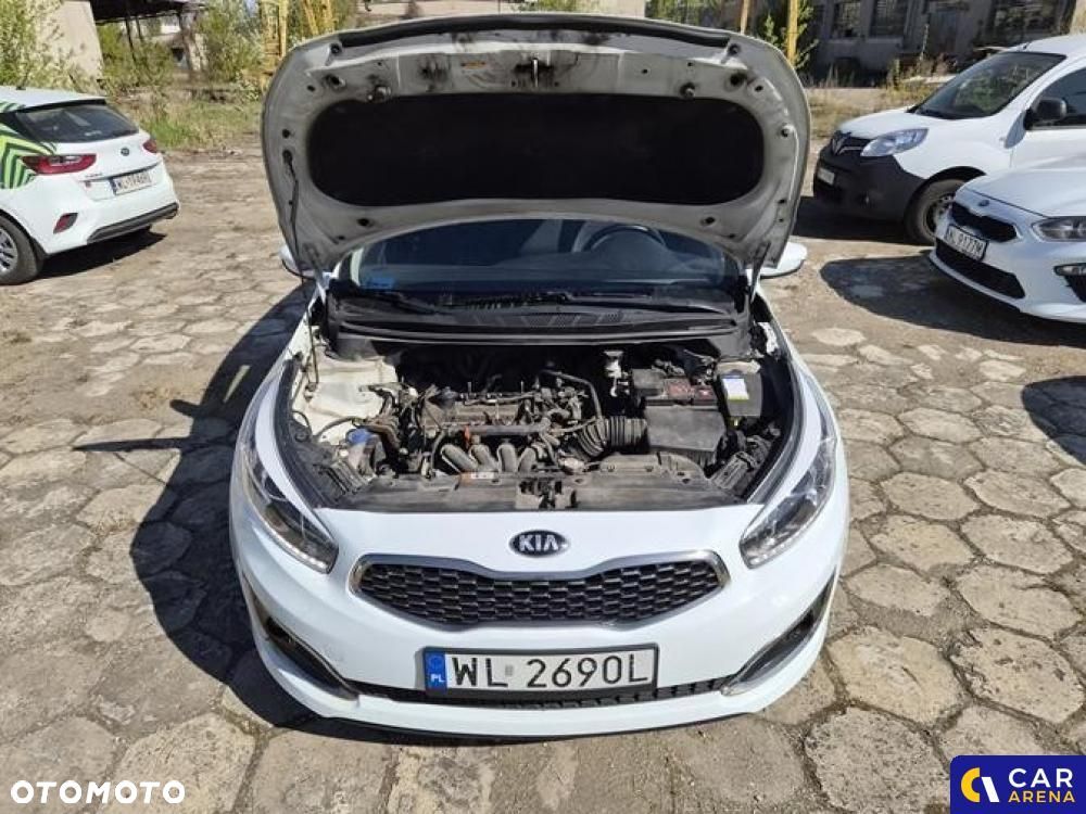 Kia Ceed - 28
