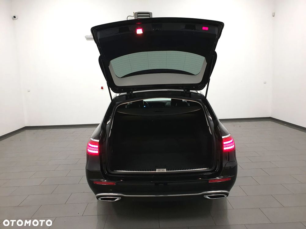 Mercedes-Benz Klasa E 300 de 4Matic 9G-TRONIC AMG Line - 5