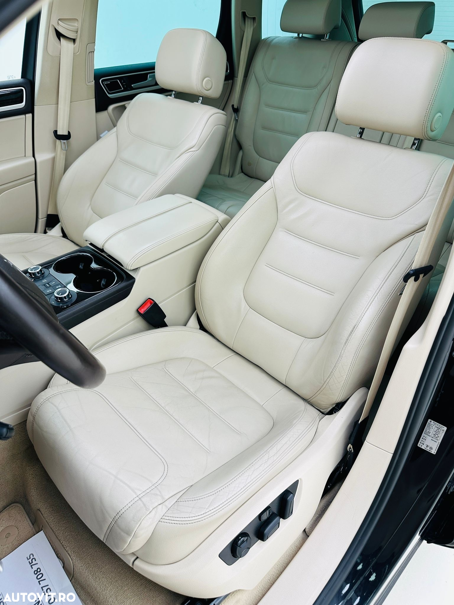 Volkswagen Touareg - 25