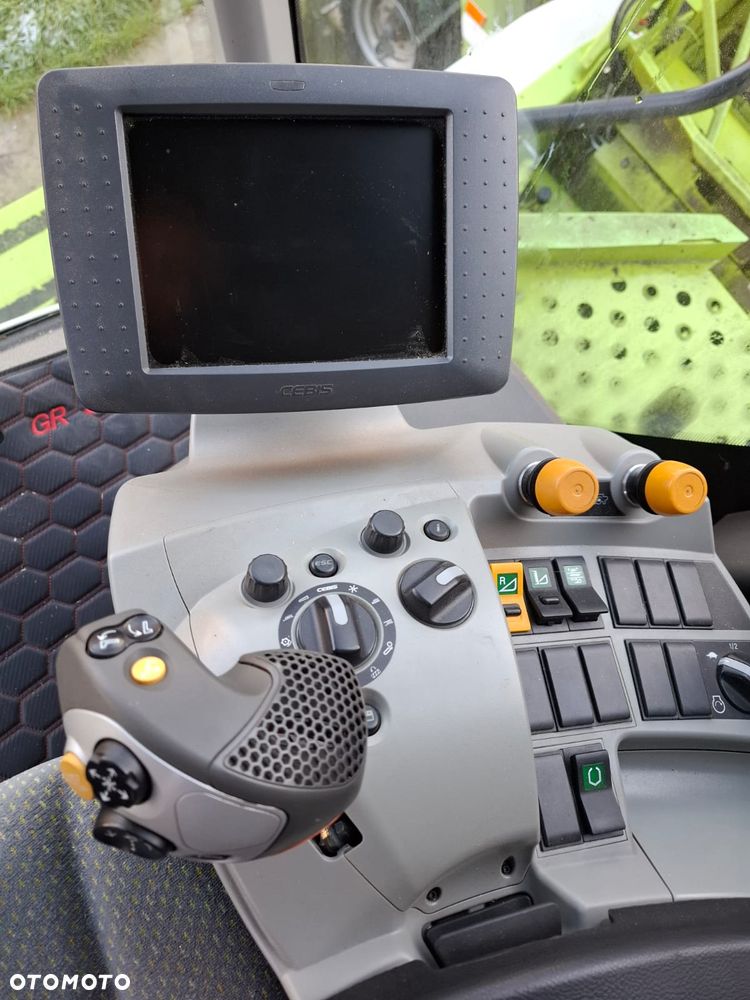 Claas TUCANO 570 - 13