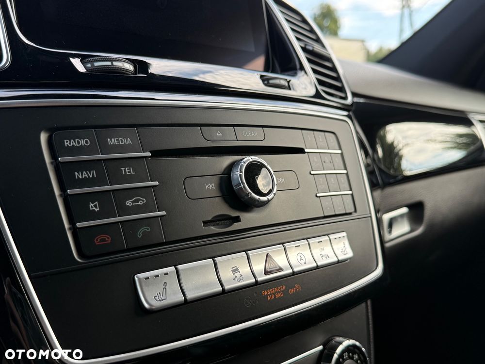 Mercedes-Benz GLE - 33