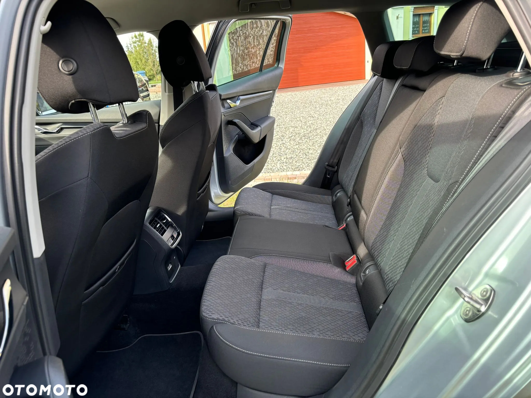Skoda Octavia 1.5 TSI Business - 22