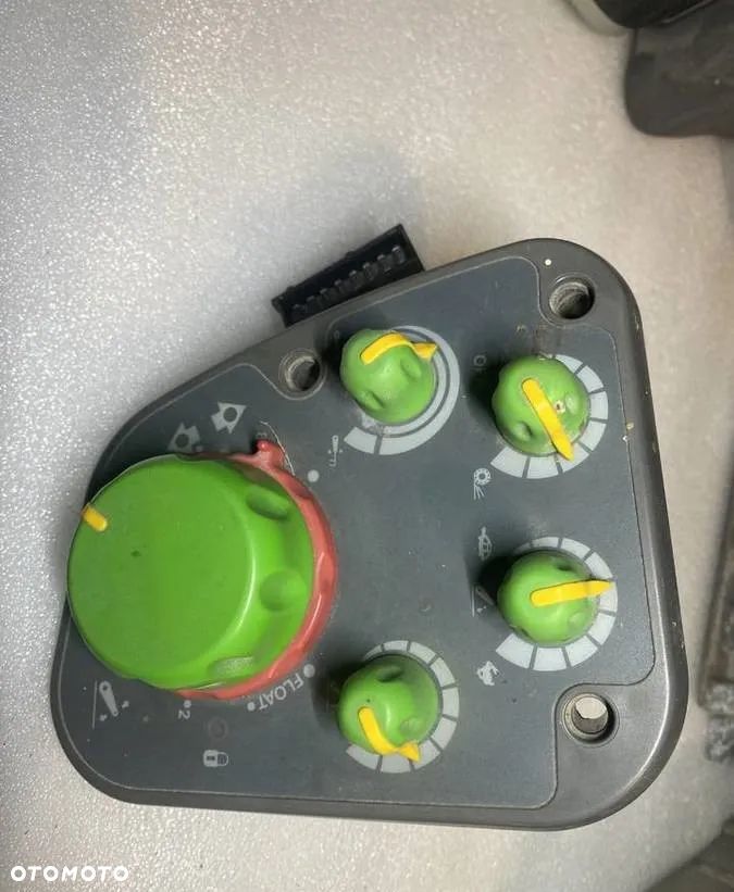 PULPIT STEROWNICZY 0.012.4489.4/10 DEUTZ-FAHR AGROTRON 150 POTENCJOMETR - 1