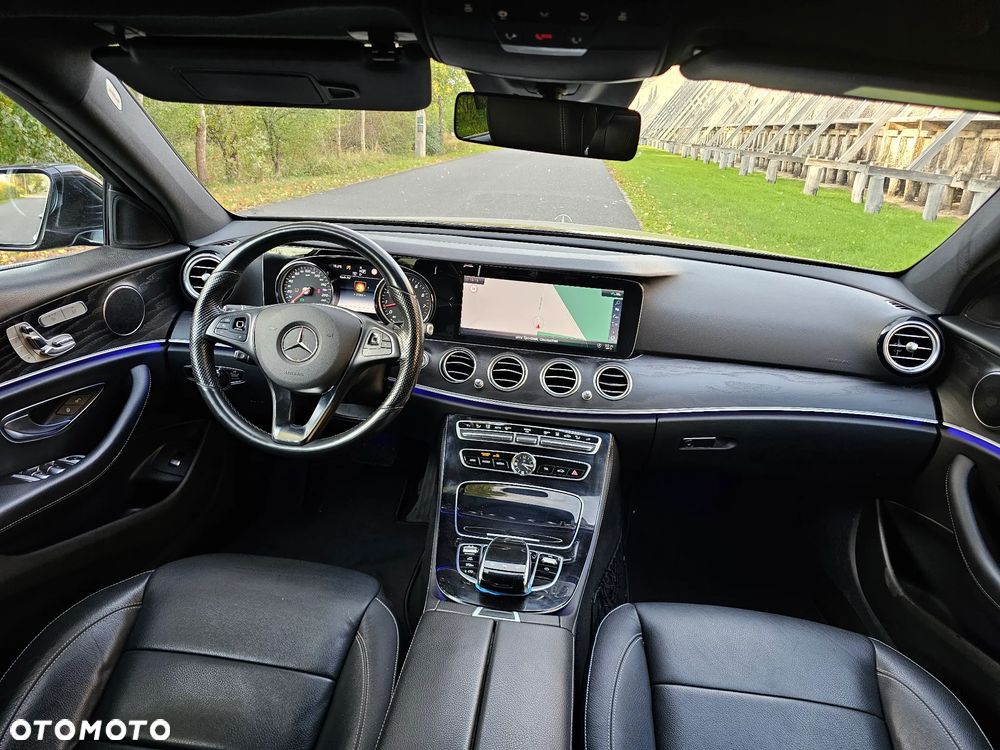 Mercedes-Benz Klasa E 200 9G-TRONIC - 11