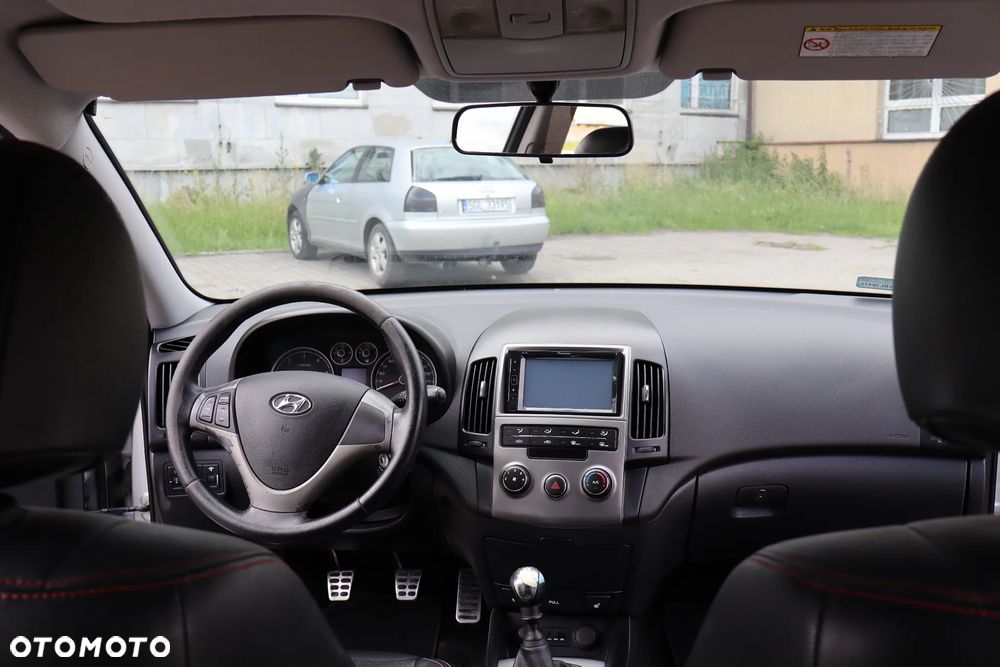 Hyundai i30 1.6 CRDi Classic + - 14