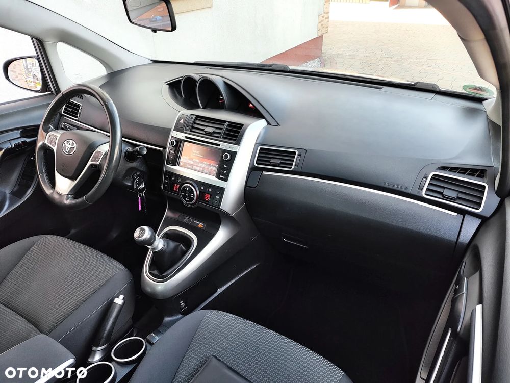 Toyota Verso 1.8 Premium EU6 - 18