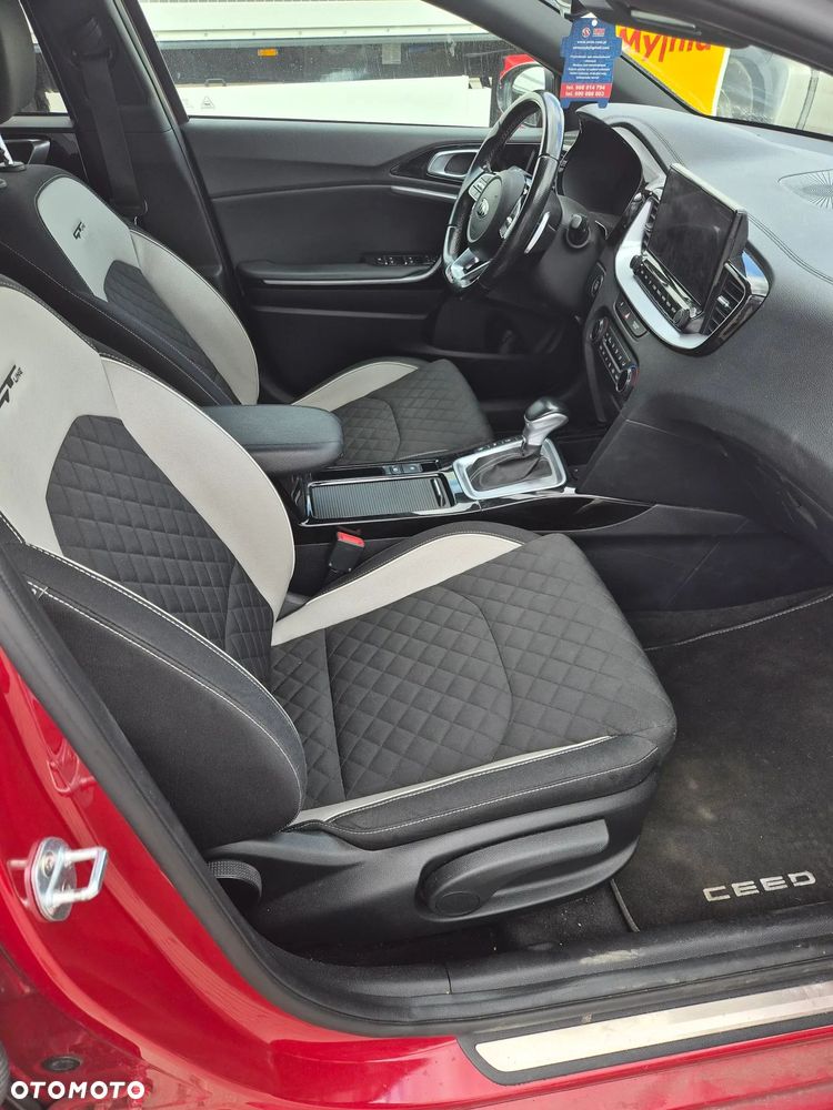 Kia ProCeed 1.6 CRDi Eco-Dynamics+ (48V Mild-Hybrid) DCT7 GT LINE - 10