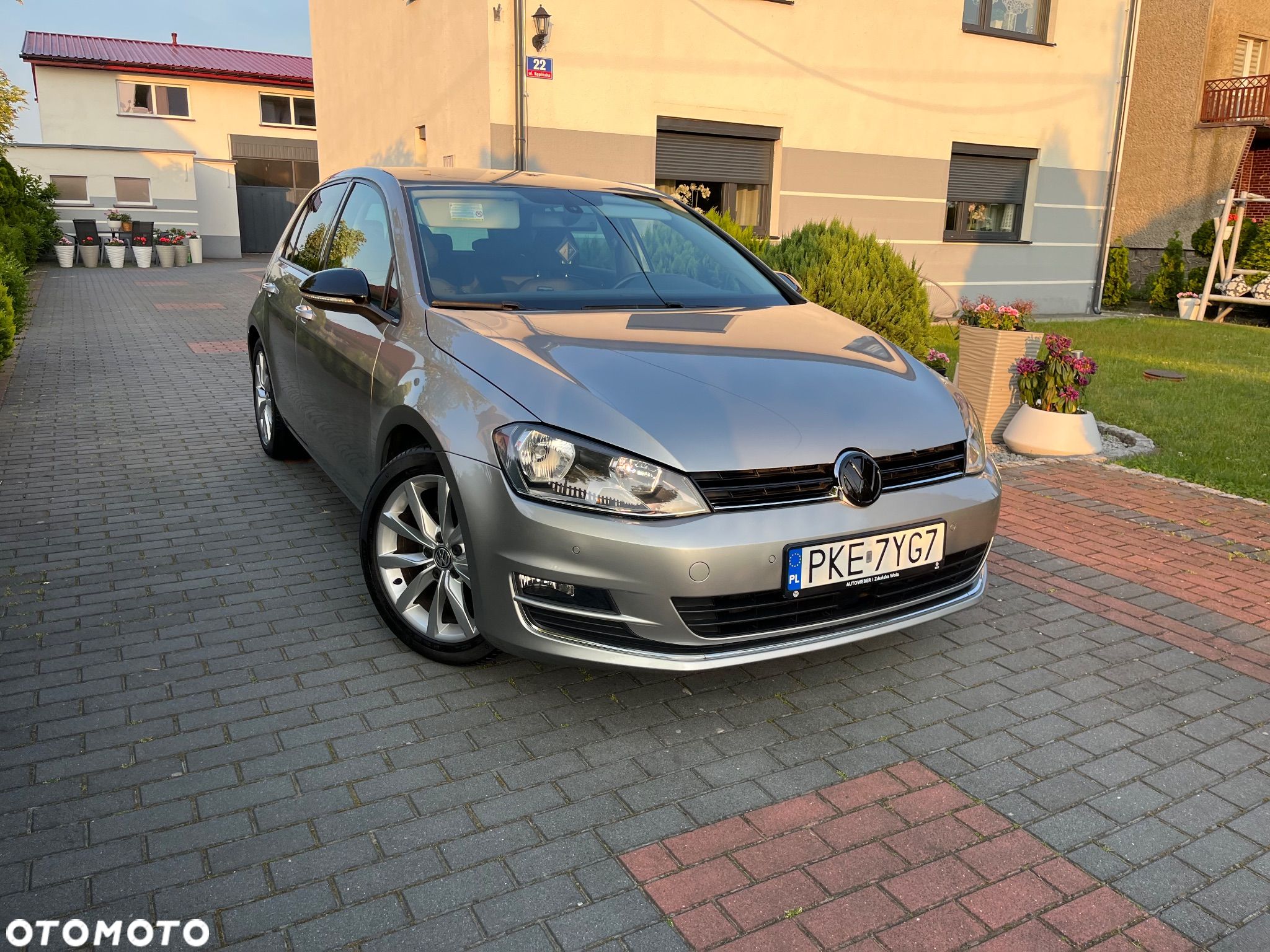 Volkswagen Golf 1.6 TDI DPF DSG Highline - 1