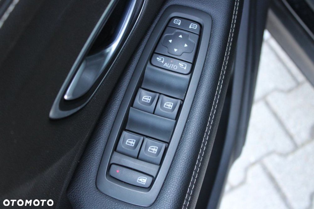 Renault Grand Scenic - 28
