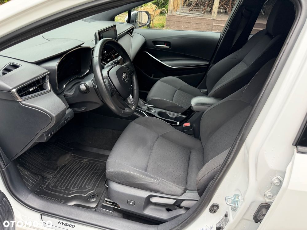 Toyota Corolla 2.0 Hybrid Executive - 9