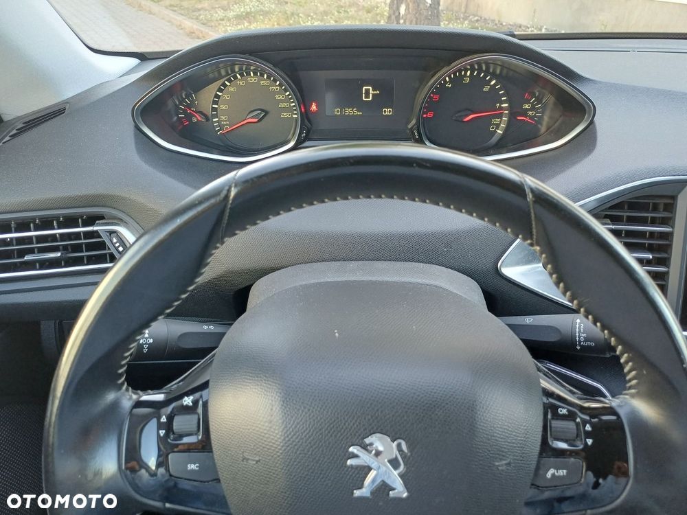 Peugeot 308 - 25