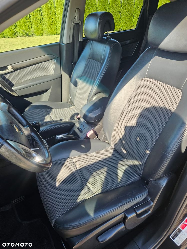 Chevrolet Captiva 2.4 2WD 7 Sitzer LS - 14