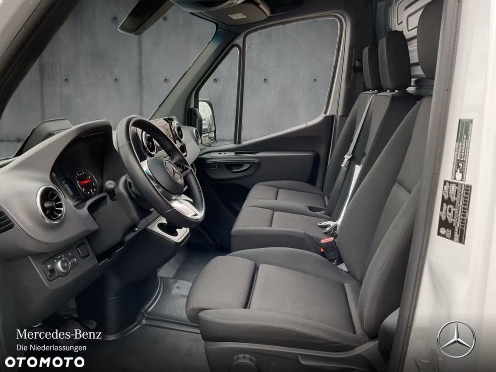 Mercedes-Benz Sprinter - 9