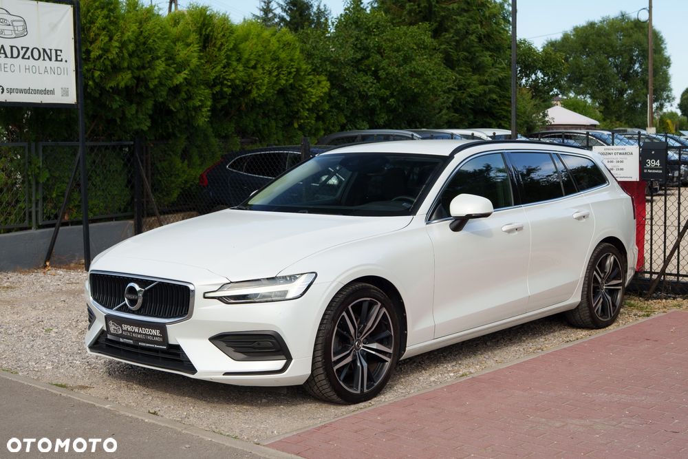 Volvo V60 B3 B DKG Momentum Pro - 27