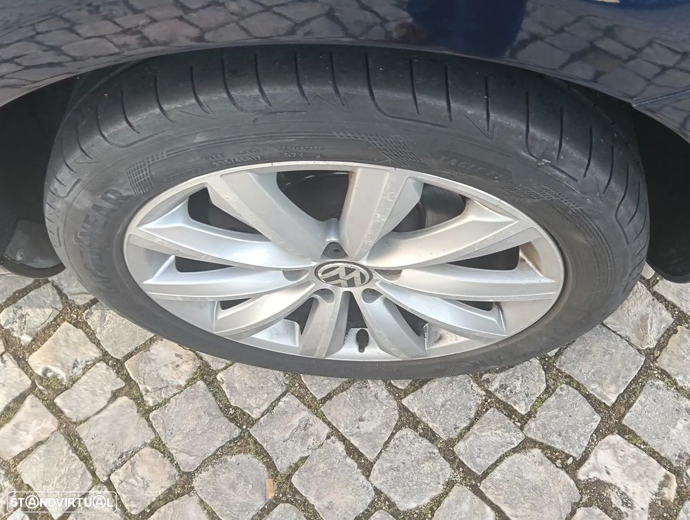 VW Passat Variant 2.0 TDi Confortline - 17