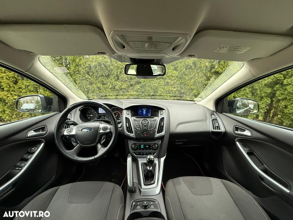 Ford Focus 2.0 TDCI DPF Titanium - 3