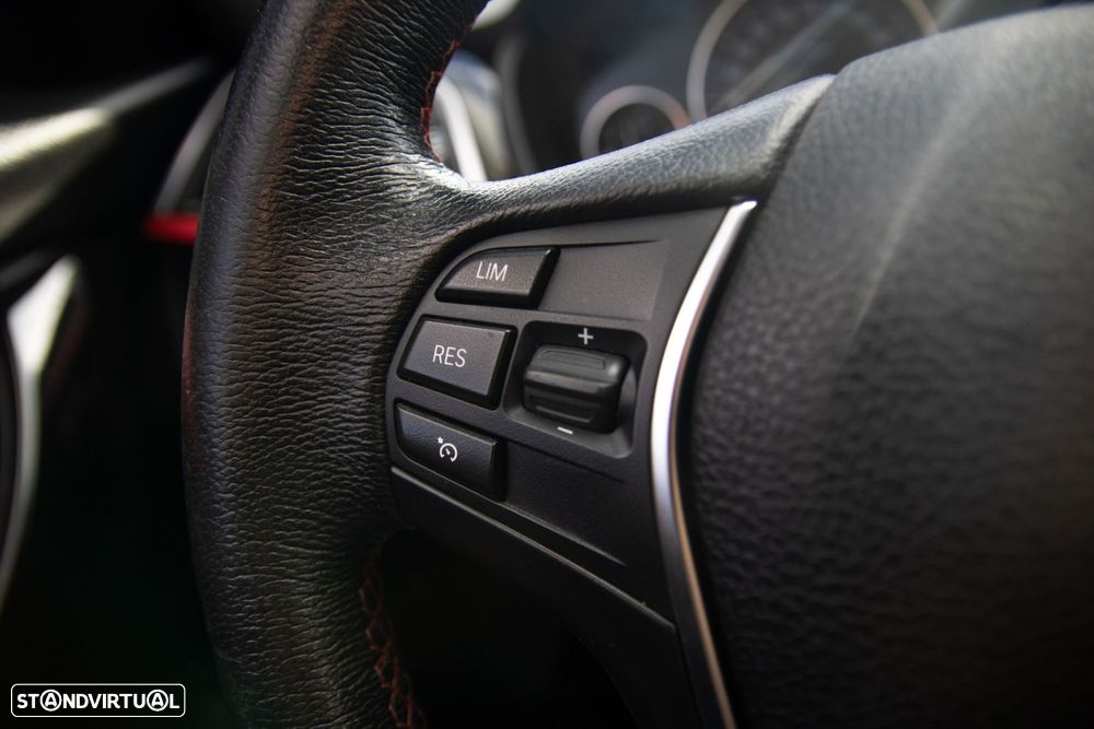 BMW 330 e iPerformance Line Sport - 53