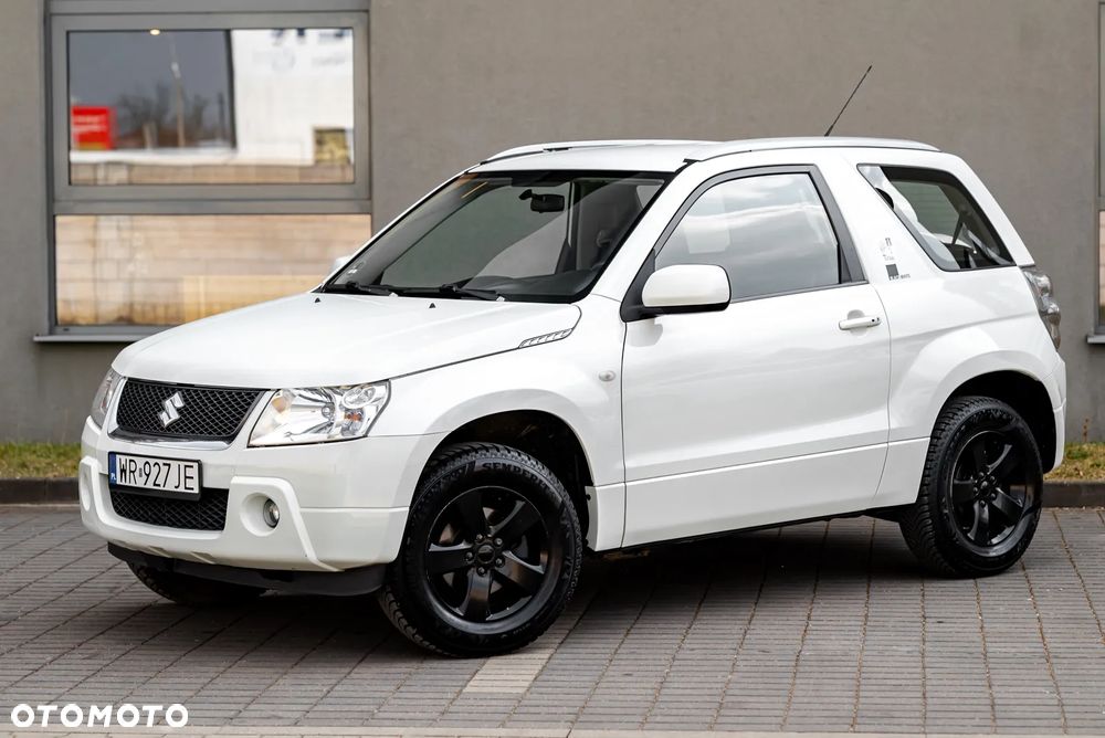 Suzuki Grand Vitara 1.6 Black&White - 4