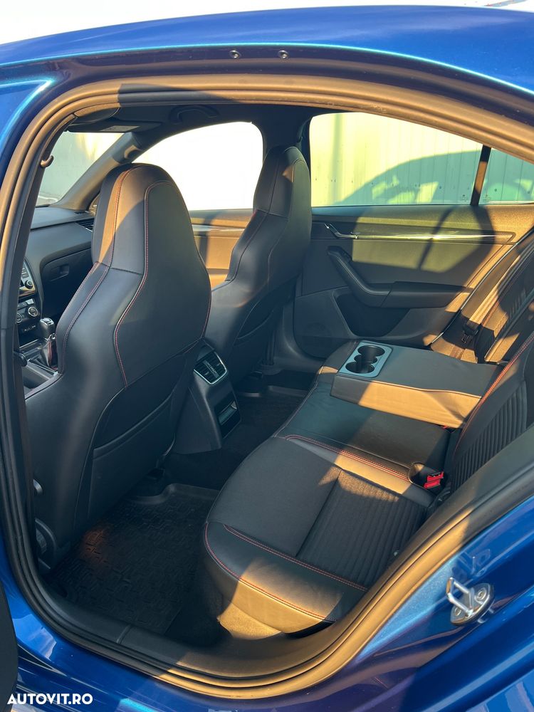 Skoda Octavia 2.0 TDI RS - 22