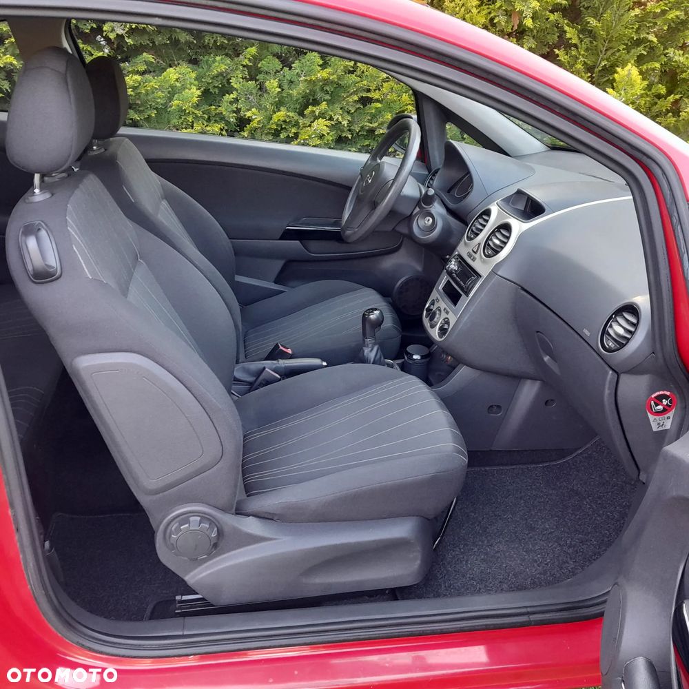 Opel Corsa 1.2 16V - 12