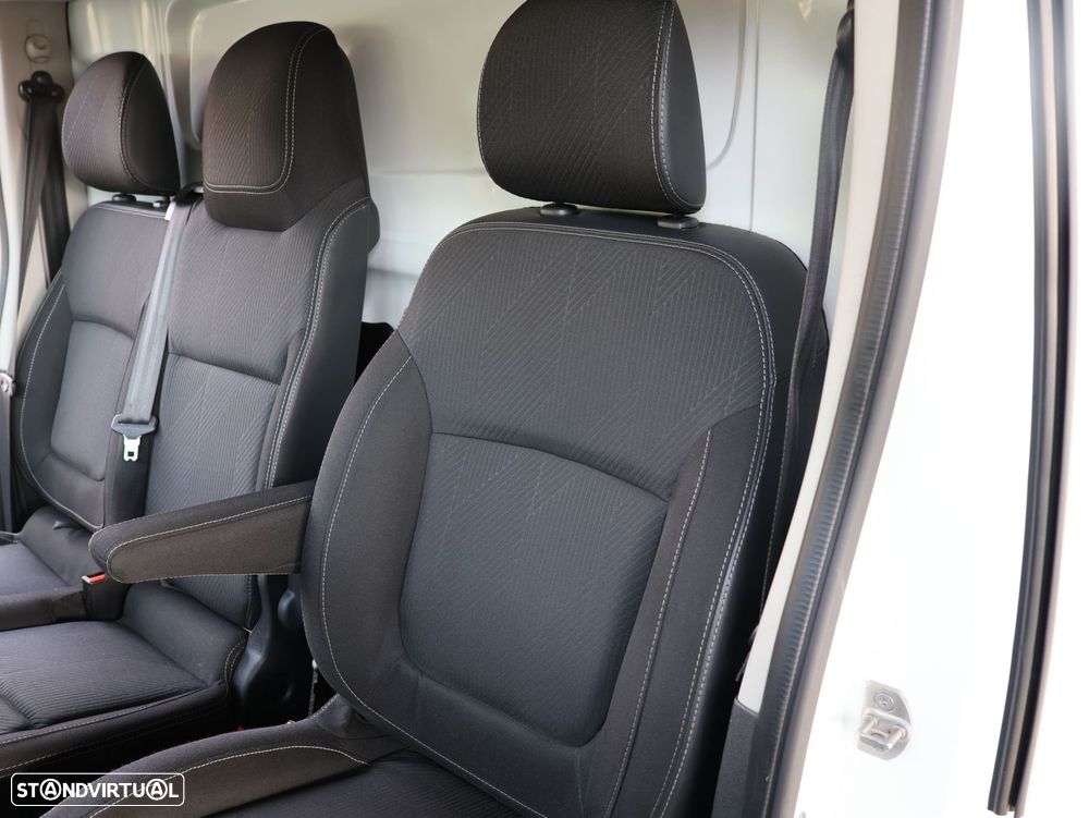 Renault Trafic 2.0 dCi L1H1 1.0T - 26