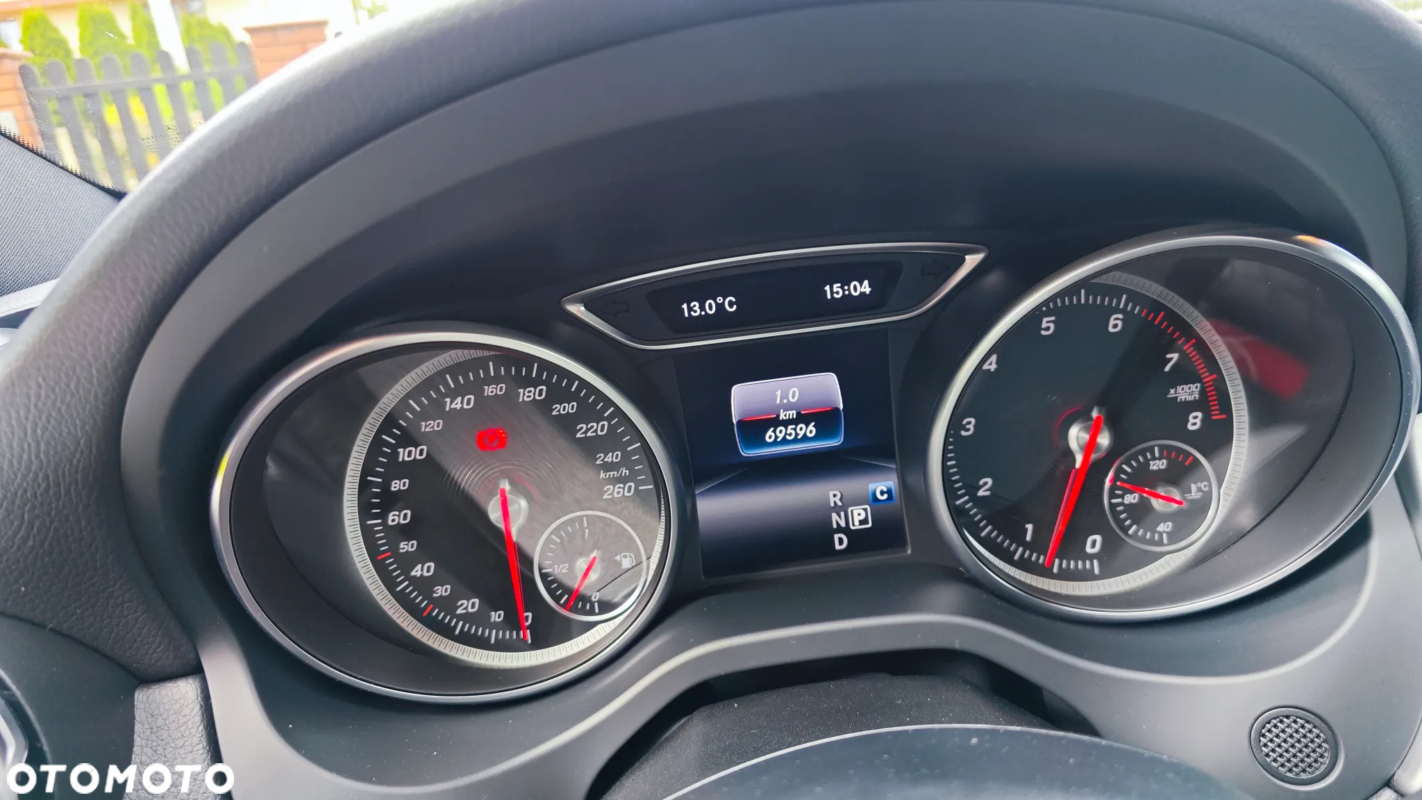 Mercedes-Benz GLA 220 4-Matic Urban - 29