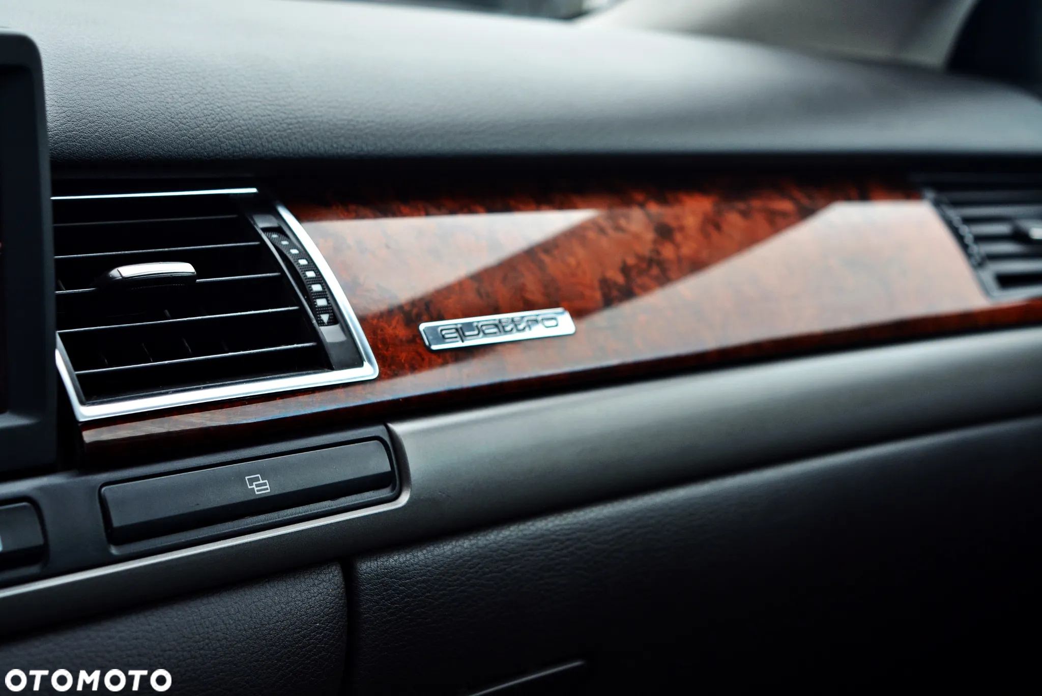 Audi A8 4.2 Quattro - 28