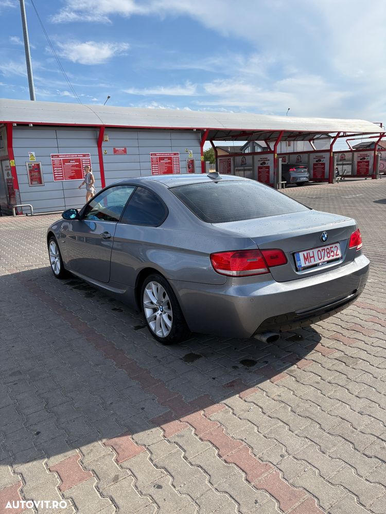 BMW Seria 3 320i Aut. - 5