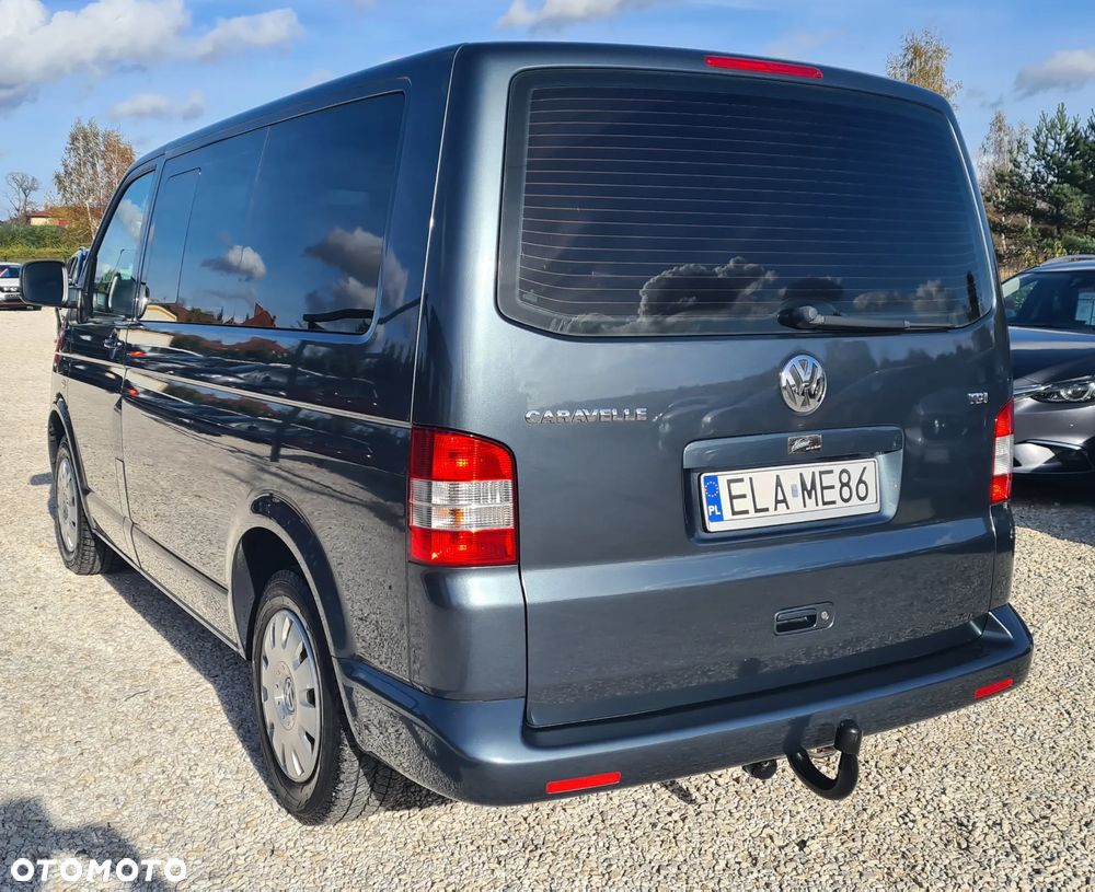 Volkswagen Caravelle - 11