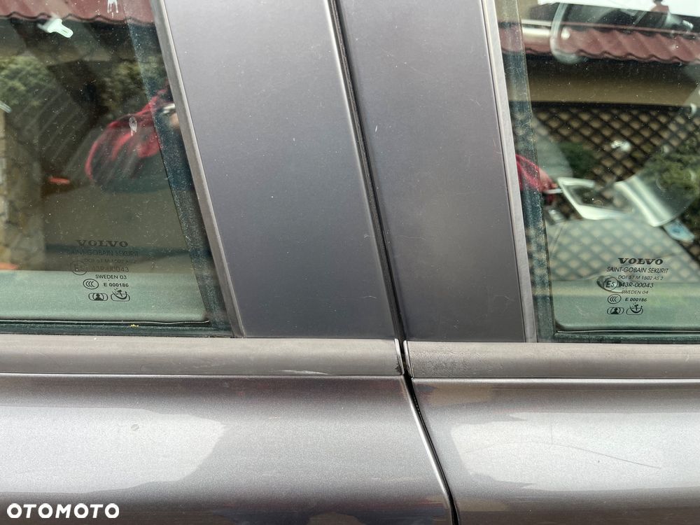 Volvo S40 2.4 - 15