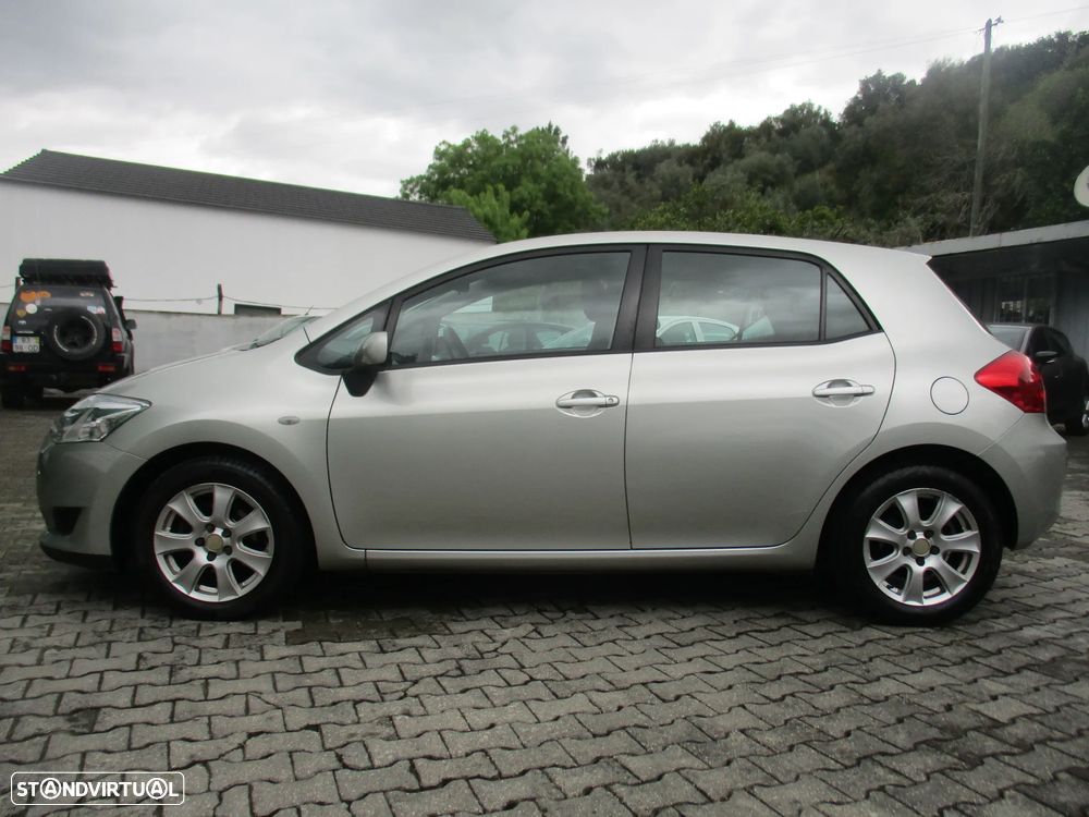 Toyota Auris 1.4 D-4D Luna - 9